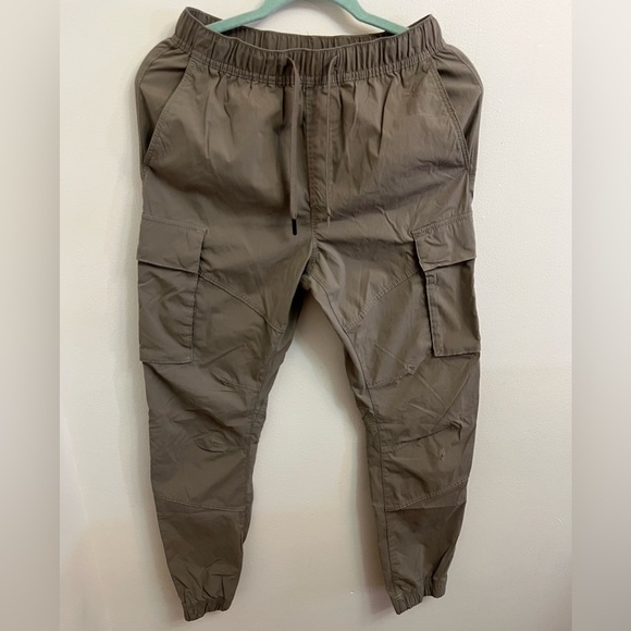 H&M Brown Cargo Pants with Elastic Waist and Tapered Legs - Picture 1 of 10